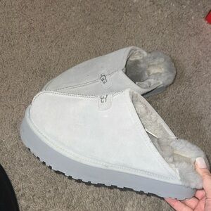 Ugg slippers women’s size 11